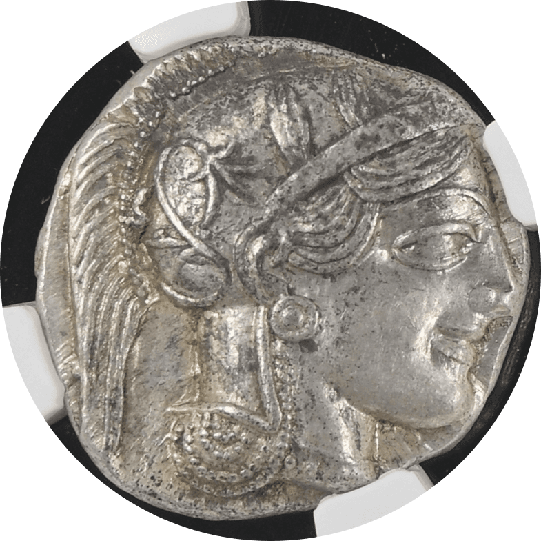 古代ギリシア アッティカの女神アテナ テトラドラクマ銀貨の表面。鑑定ケースの中のコイン