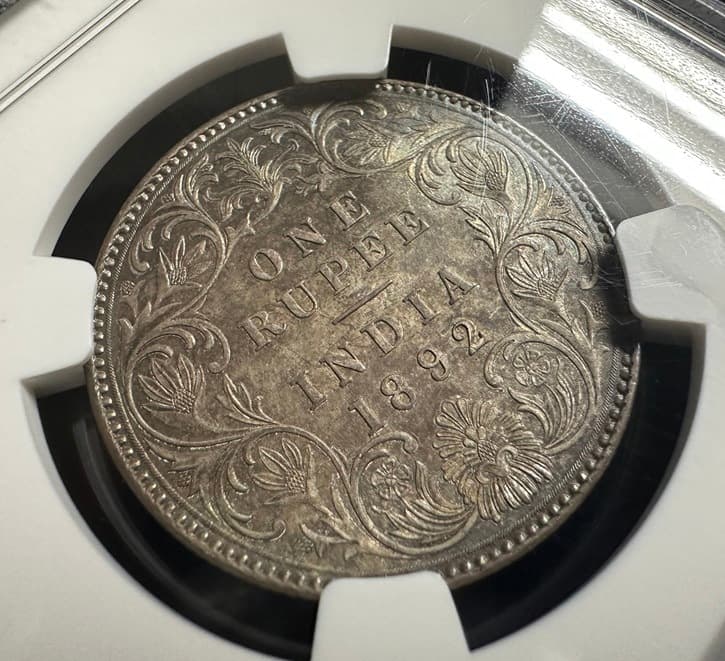 【MS64】1892年 英領インド ヴィクトリア女王 1ルピー銀貨(裏)